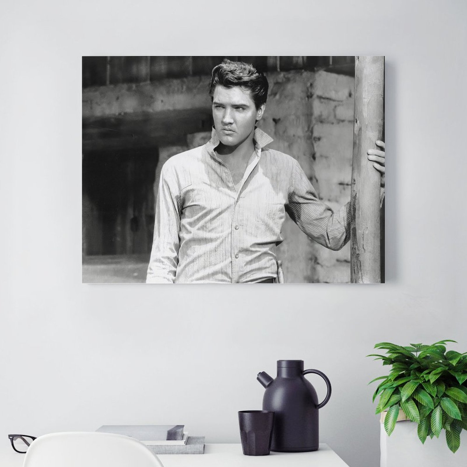 Elvis Presley photo 12