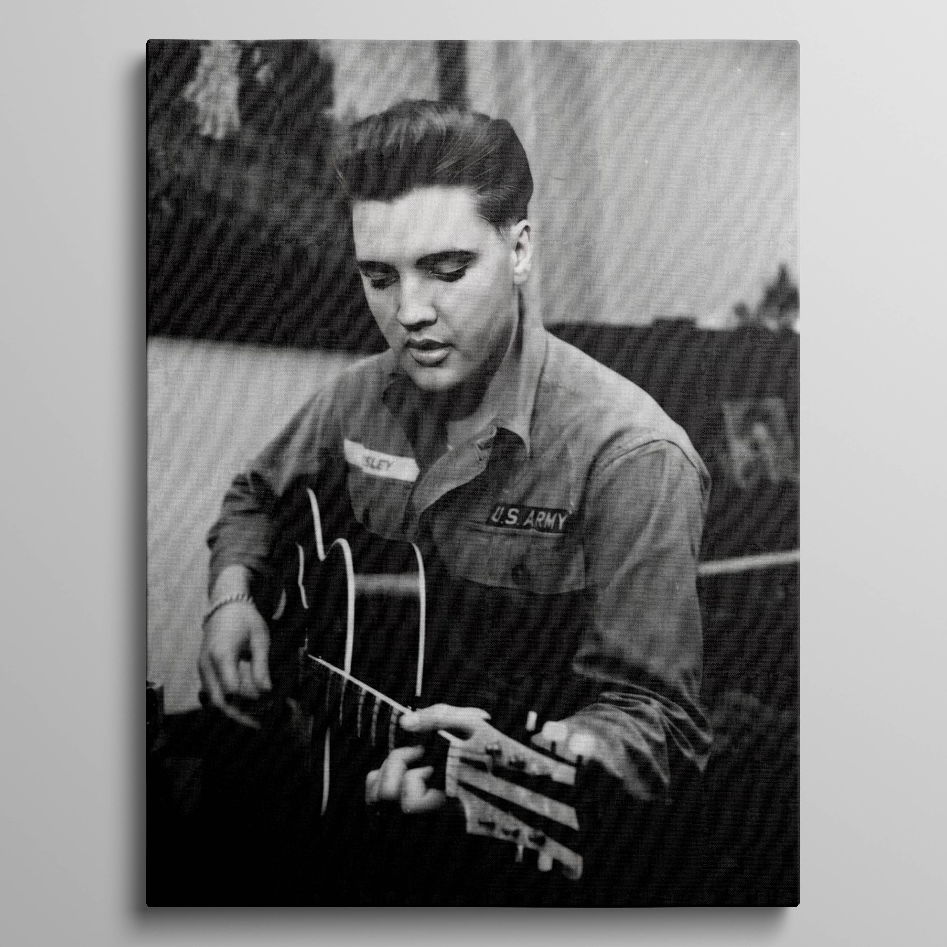 Elvis Presley photo 19
