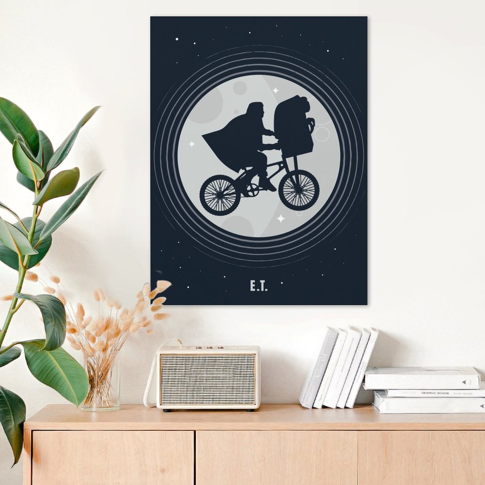 E.T. Minimalistic 1