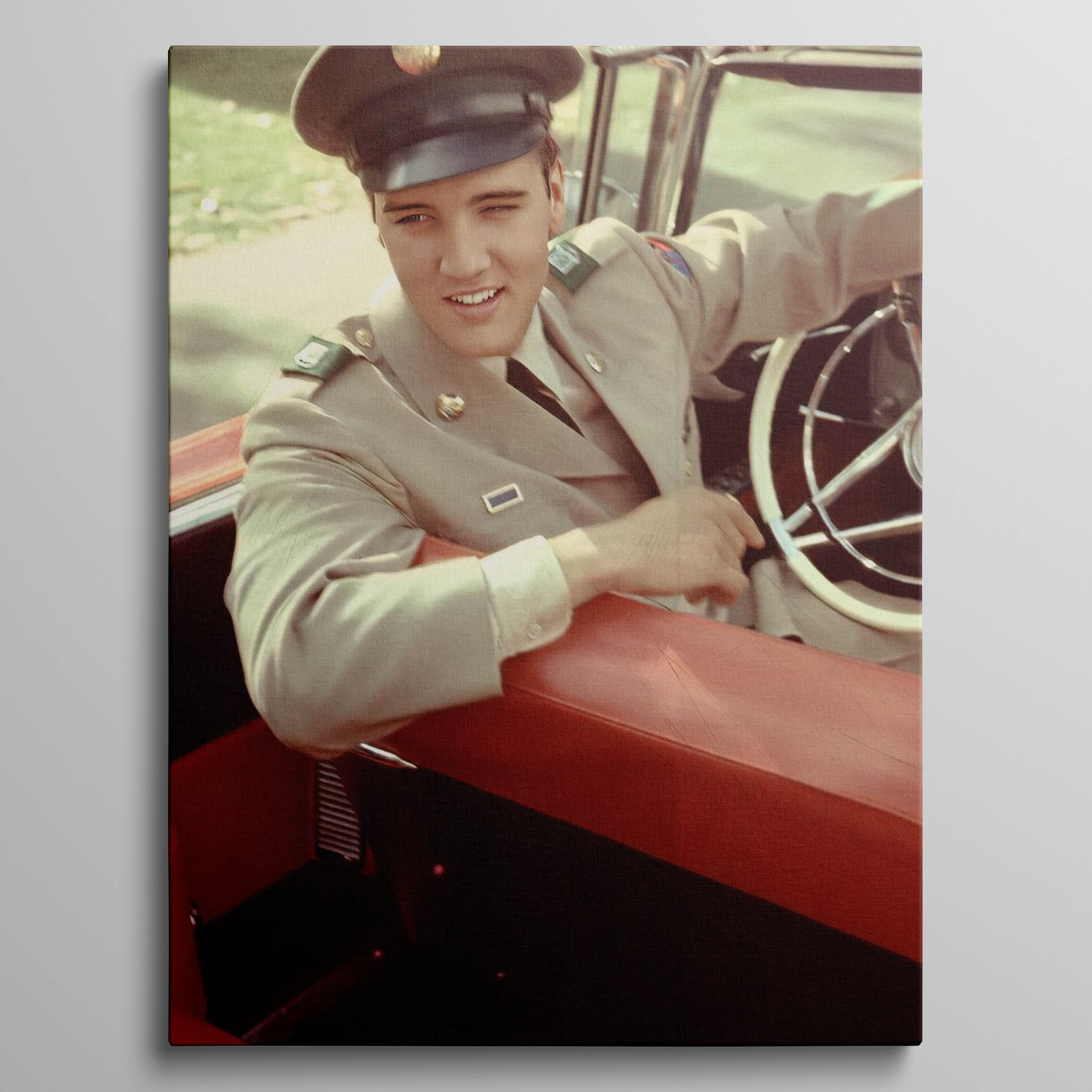 Elvis Presley photo 17