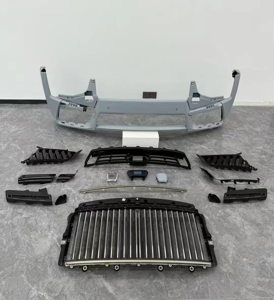 Rolls-Royce Cullinan body kit for 2018-2024 upgraded with 2025