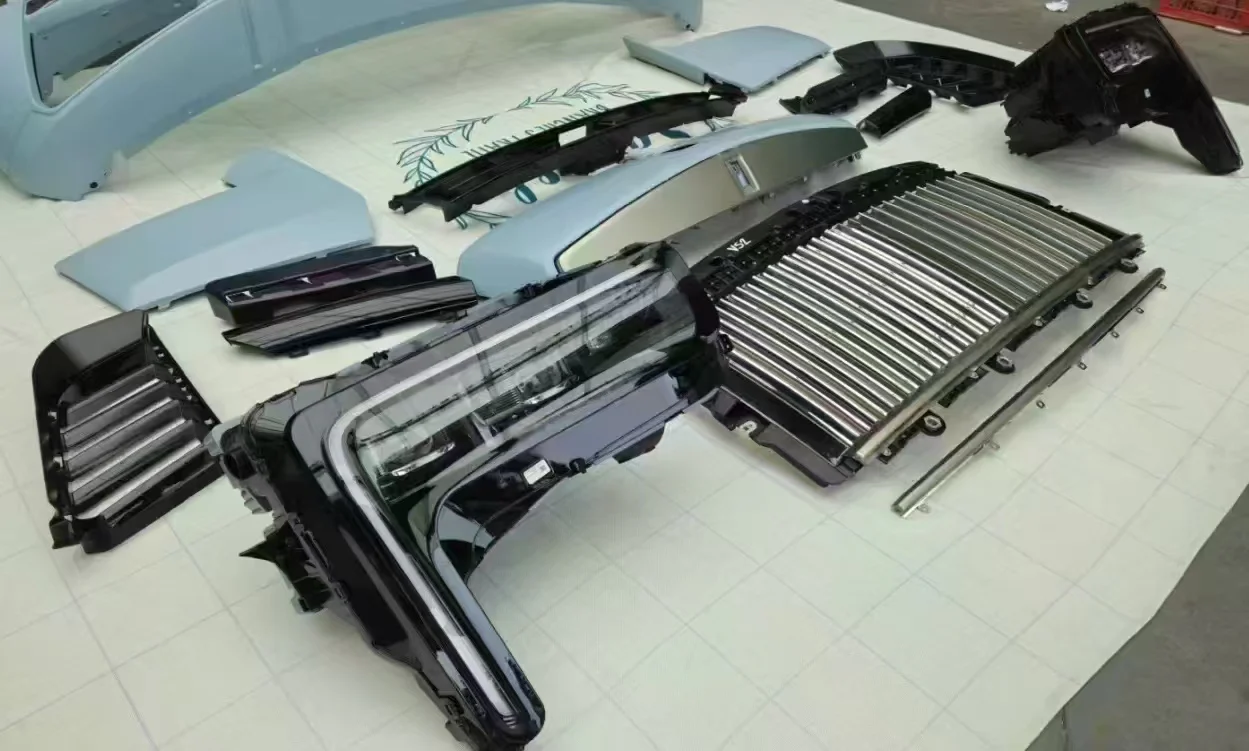 Rolls-Royce Cullinan body kit for 2018-2024 upgraded with 2025