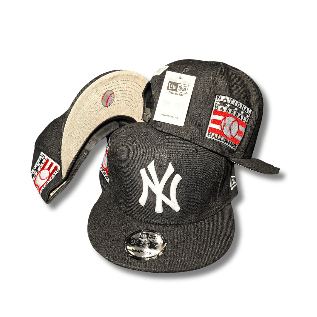 New York Yankees 9FIFTY Black with Hall of Fame Patches – Snapback Cap