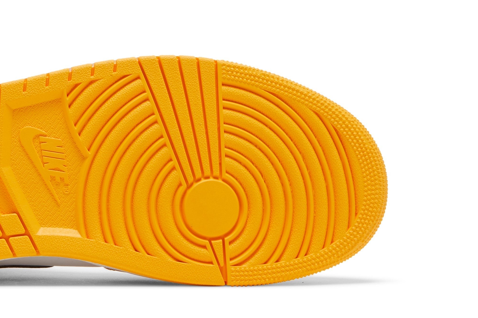 Air Jordan 1 Mid ‘Reverse Yellow Toe’ 554724-701