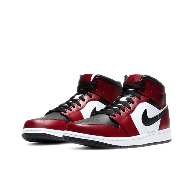 Air Jordan 1 Mid ‘Chicago Black Toe’ 554724-069