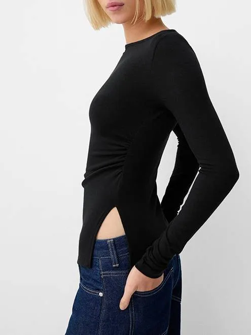Boat neck pleated slit T-shirt