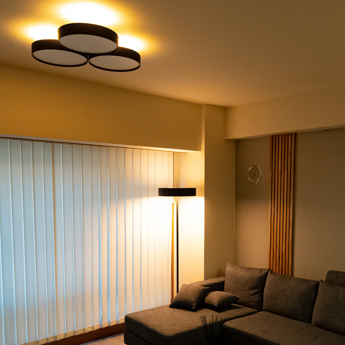 Glow LED-floor lamp