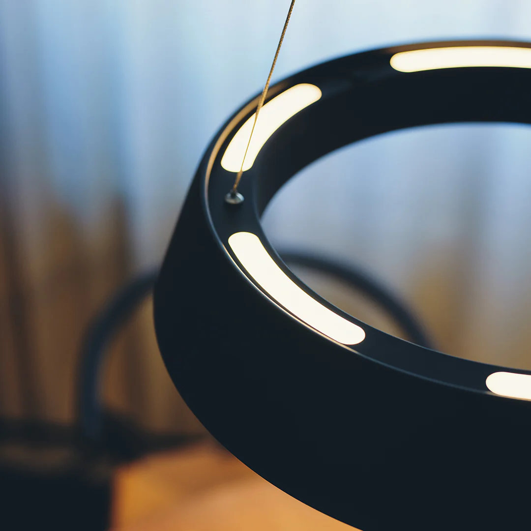 Loop LED-pendant light