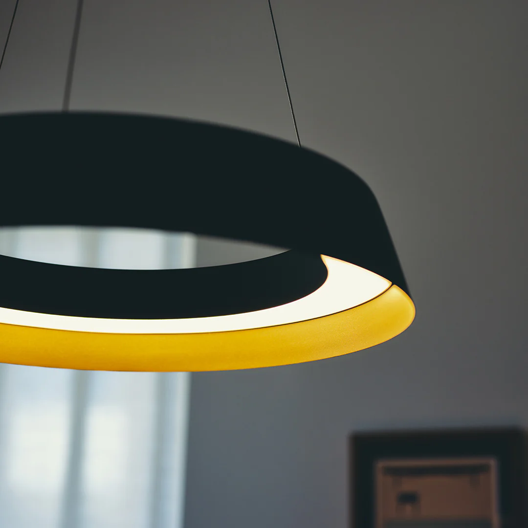 Loop LED-pendant light