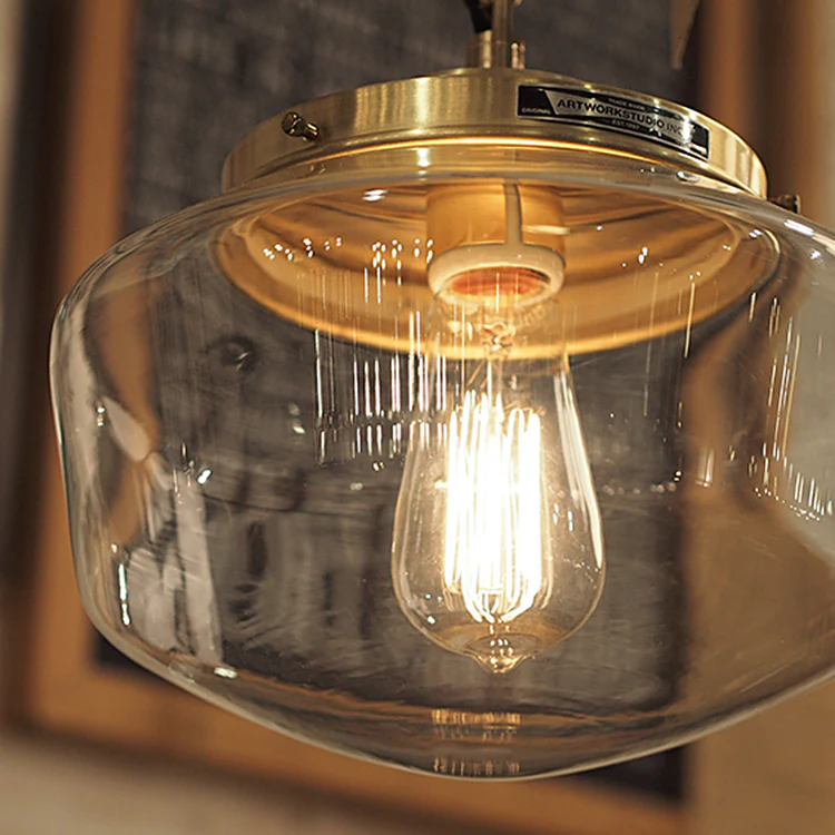 East college-pendant S