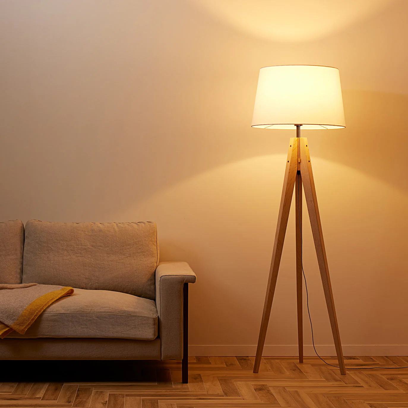 Espresso-floor lamp