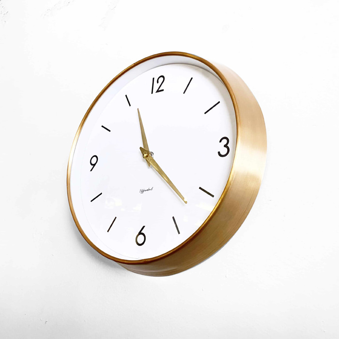 Etreu 壁掛け時計・スイープムーブメント式 [生産終了]