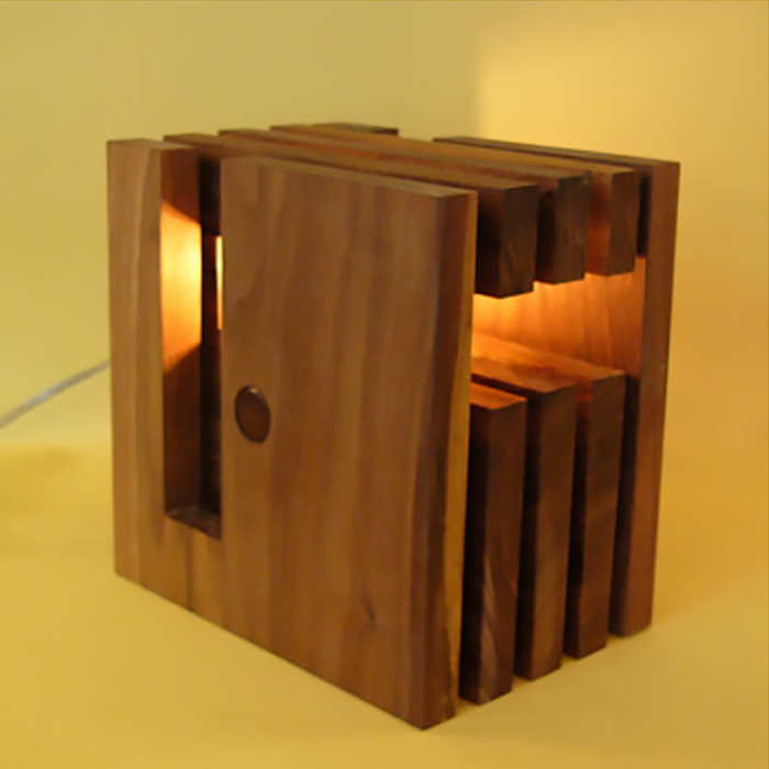 L-WICH スタンドランプ