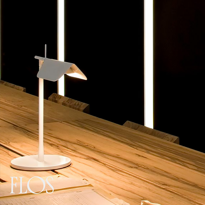 Tab T・ホワイト | FLOS