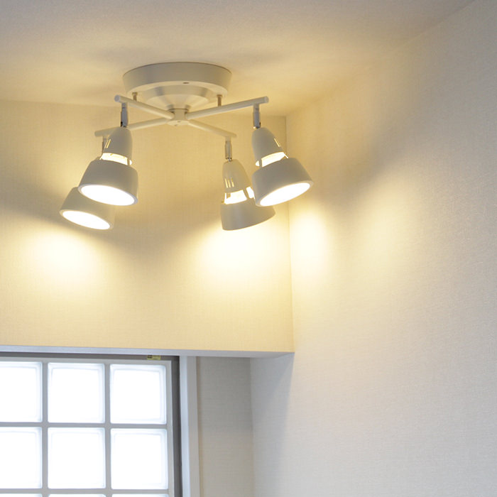 リモコン式 クロスシーリングスポット・ 6-8畳 | ホワイト