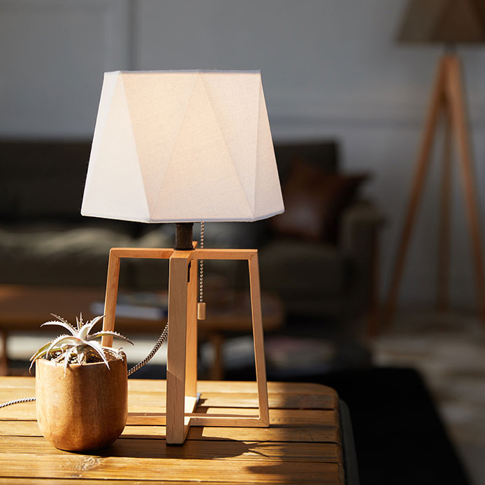 571 テーブルライト 60W バーチ無垢材｜全2色