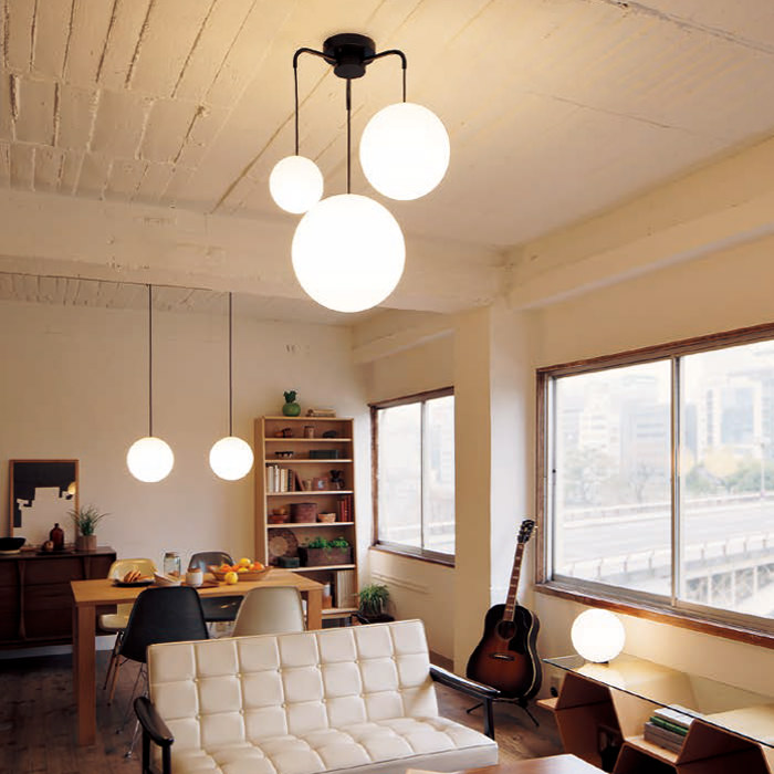 Sphere ペンダントライト ブラック 3灯｜乳白アクリル球体・リズムデザイン