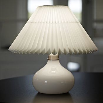 314W・ホワイトテーブルランプ | LE KLINT