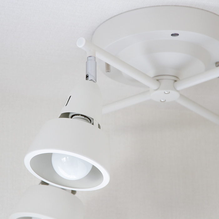 リモコン式 クロスシーリングスポット・ 6-8畳 | ホワイト