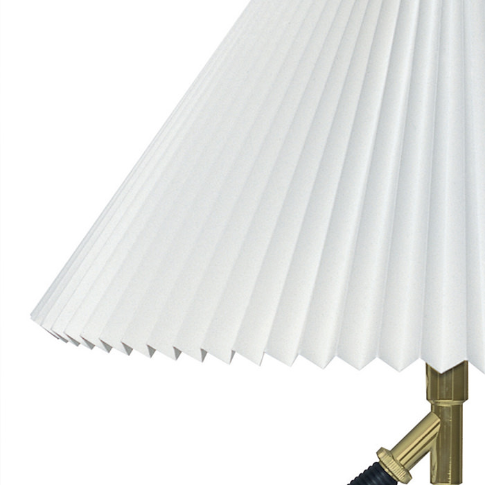 MODEL 306 テーブルランプ | LE KLINT