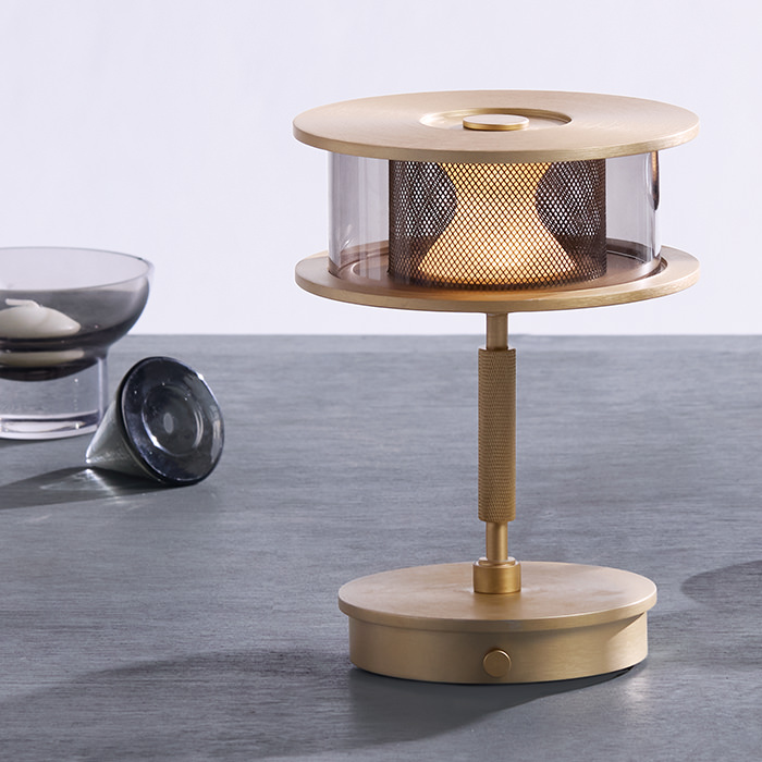 Nocturne 充電式テーブルランプ｜ライトゴールド