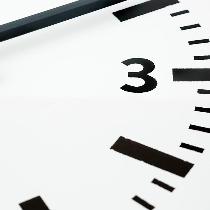 スクエアクロック・スイープムーブメント｜グレー