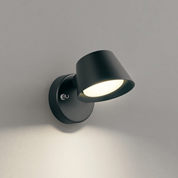 キッチンスポットライト 電球色・60W相当｜ブラック