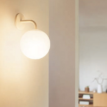 Sphere ブラケットライト ホワイト｜半埋込型 乳白アクリル球体