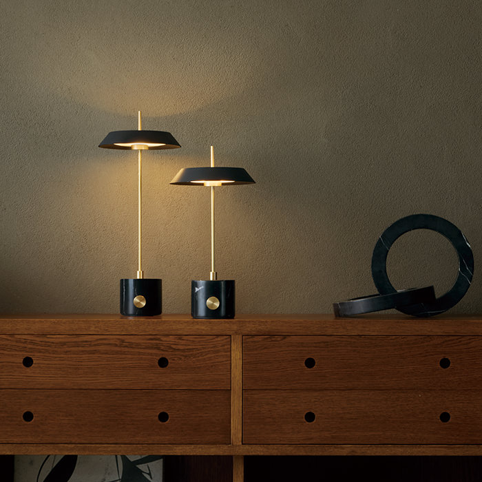 Innocence テーブルランプ(L)｜ブラック