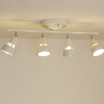 リモコン式 シーリングスポットライト・6-8畳 ホワイト