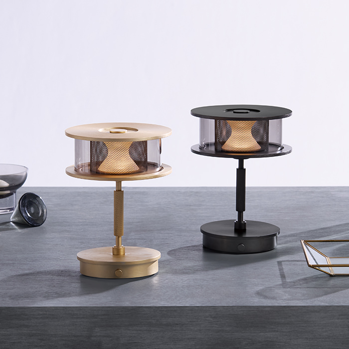 Nocturne 充電式テーブルランプ｜ライトゴールド