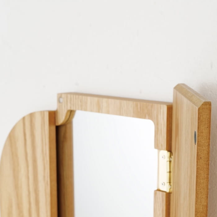 ソルティール ウォールミラー｜扉付き