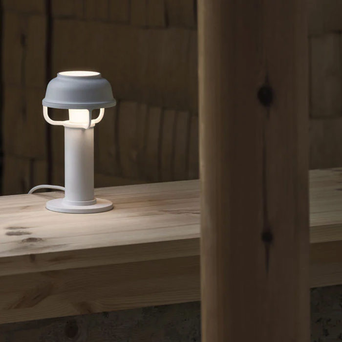 Kori テーブルライト・ホワイト｜artek