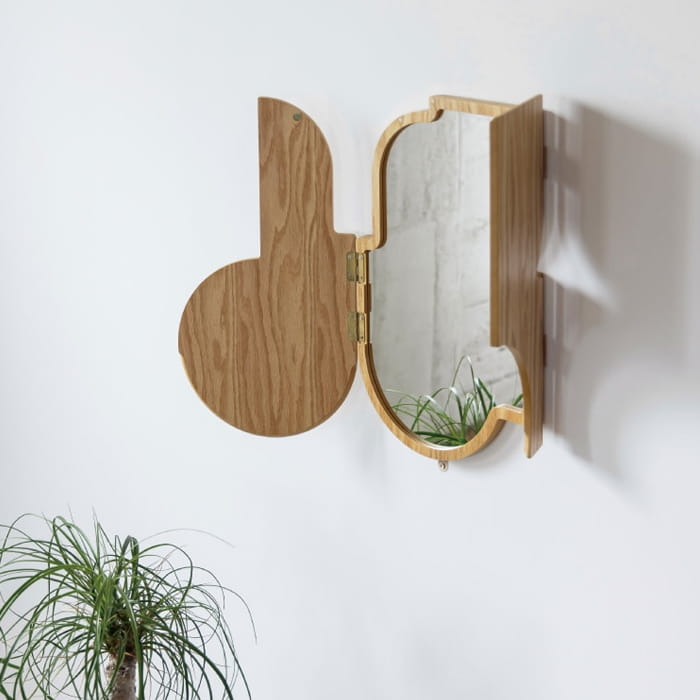 ソルティール ウォールミラー｜扉付き