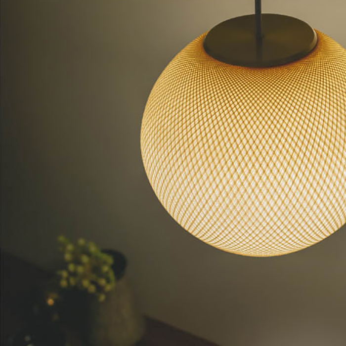 Japan Mininal シルク ペンダントライト・黒コード｜40W相当