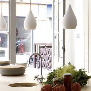 Drop One Small ペンダントライト・ボーンチャイナ マット仕上げ｜Original BTC