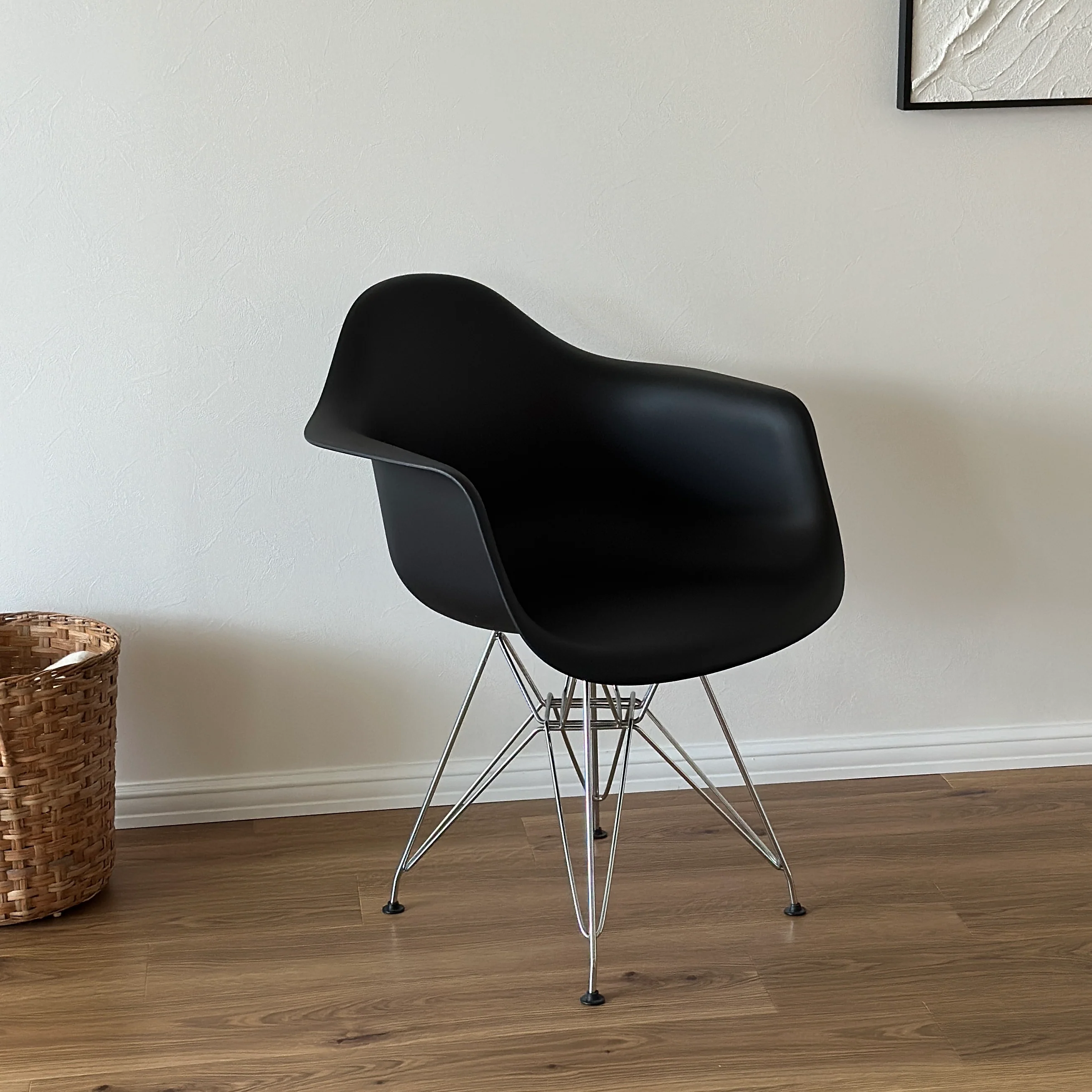 スチール脚チェア