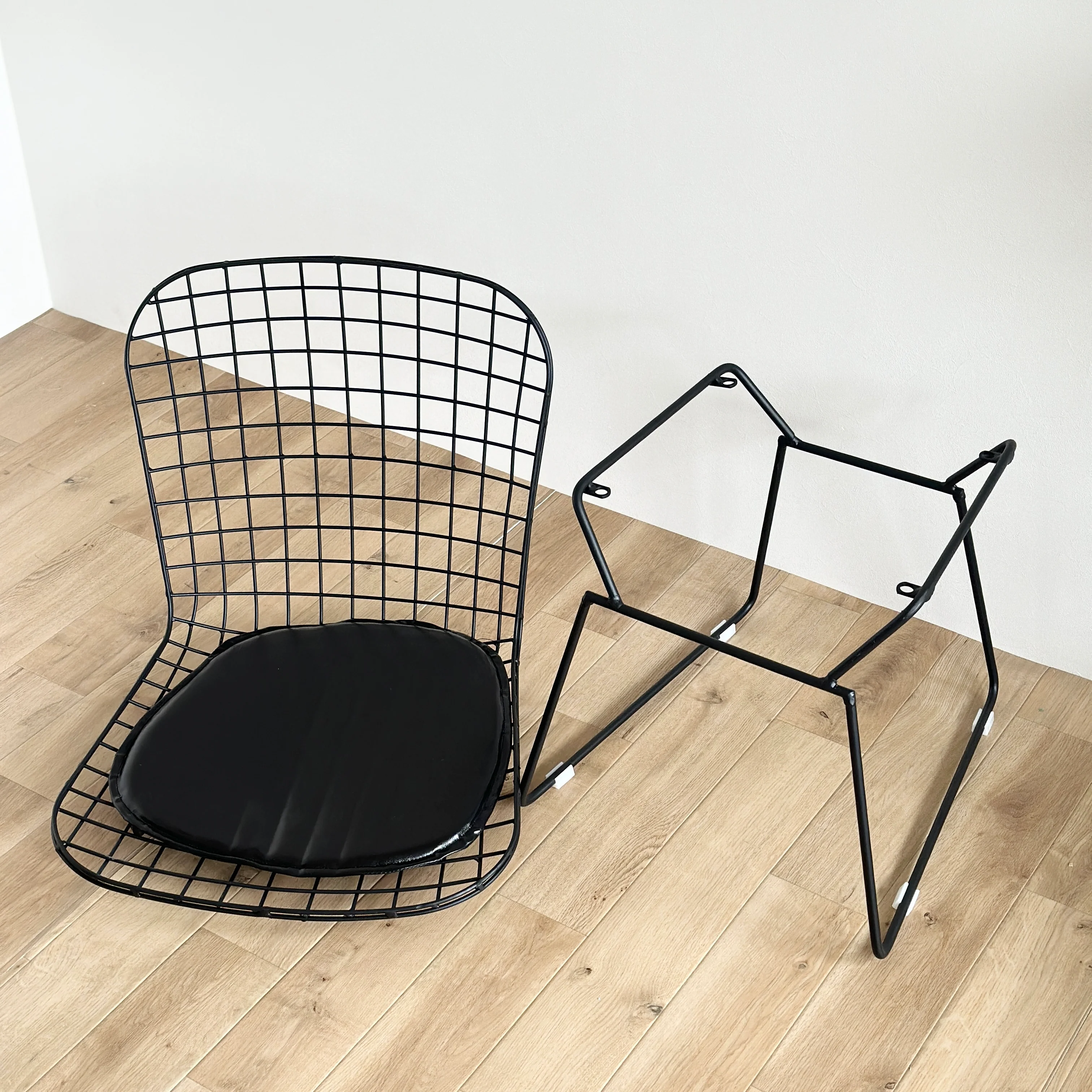 アイアンメッシュチェア