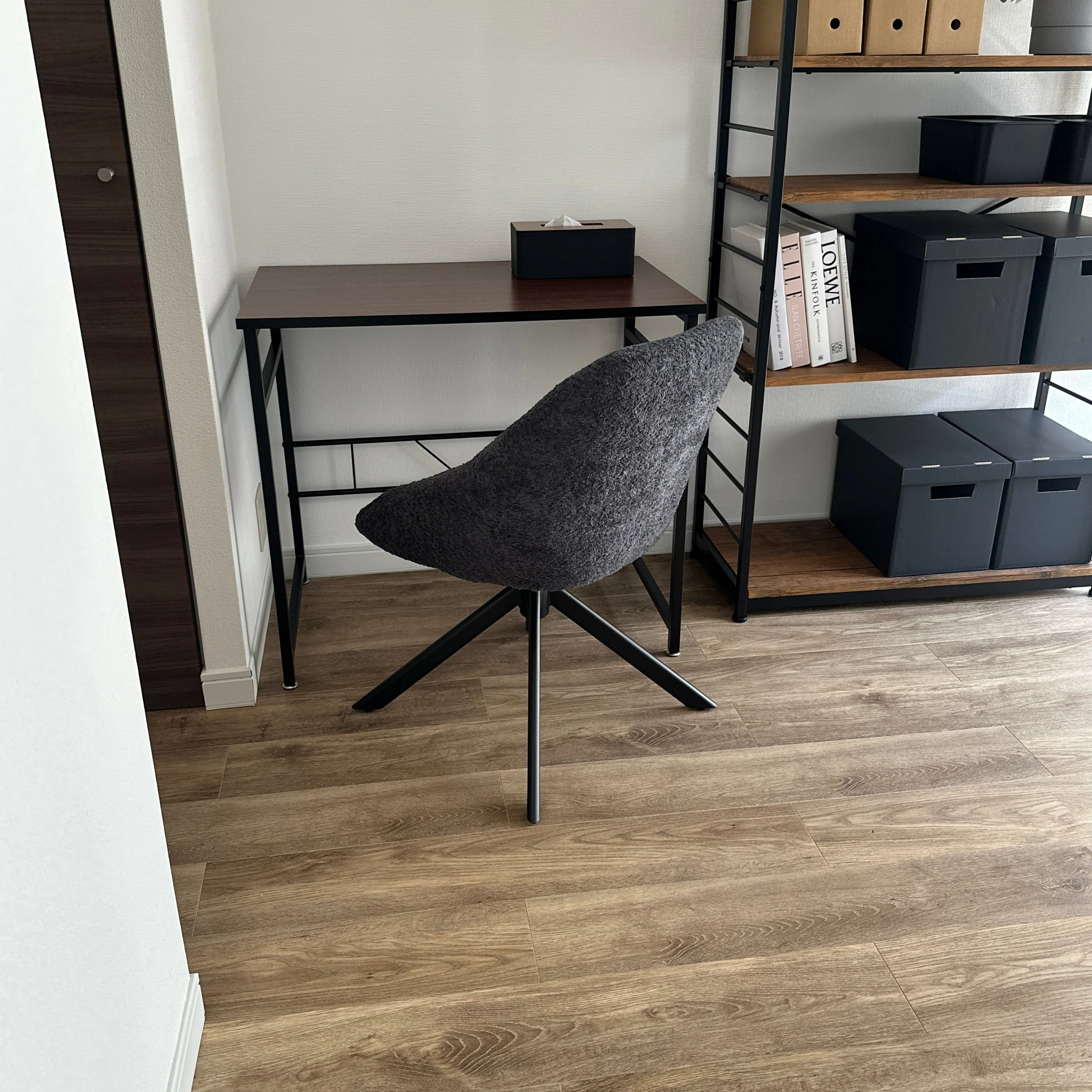 回転ブークレアームチェア