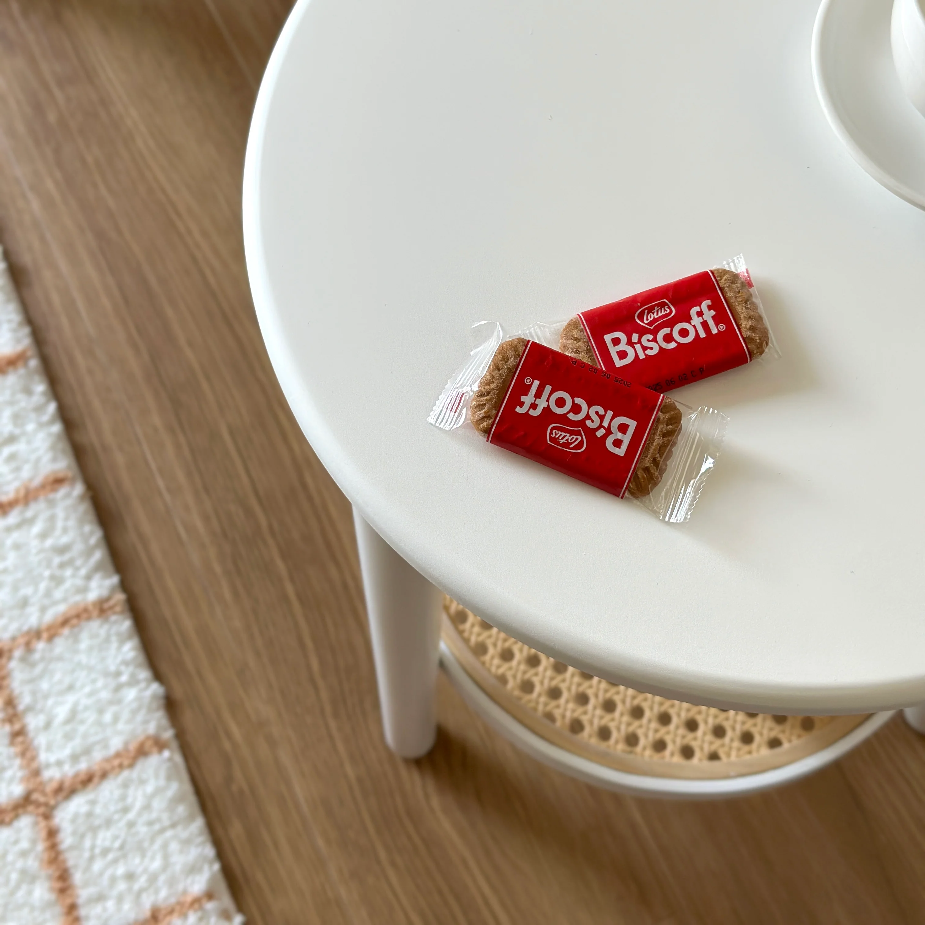 ラタン調ラウンドミニテーブル