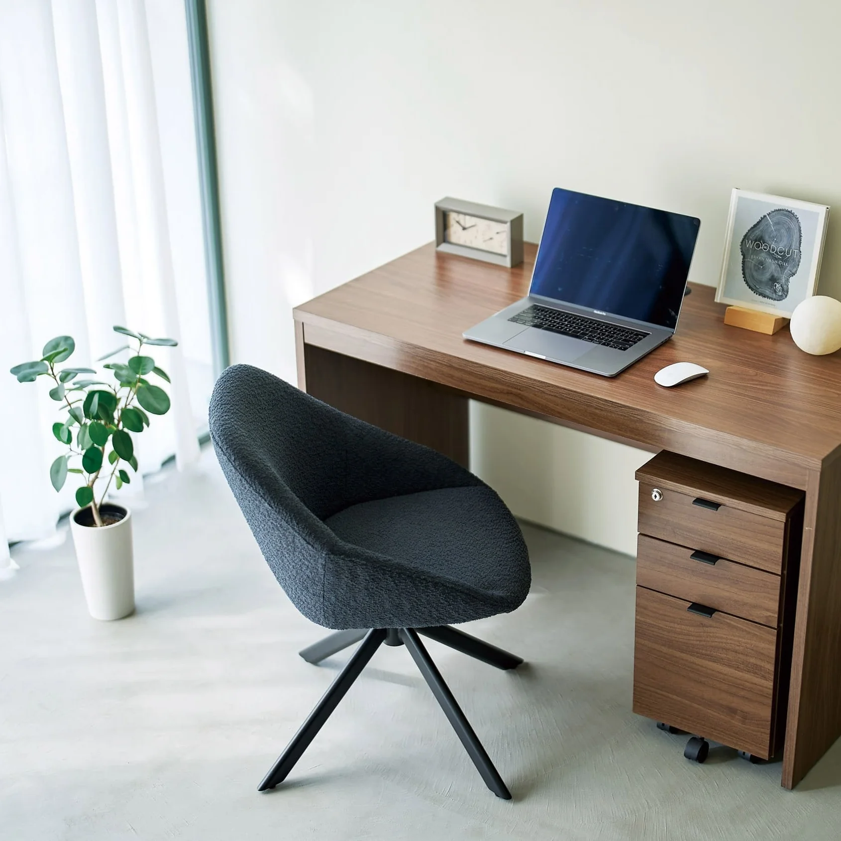 回転ブークレアームチェア