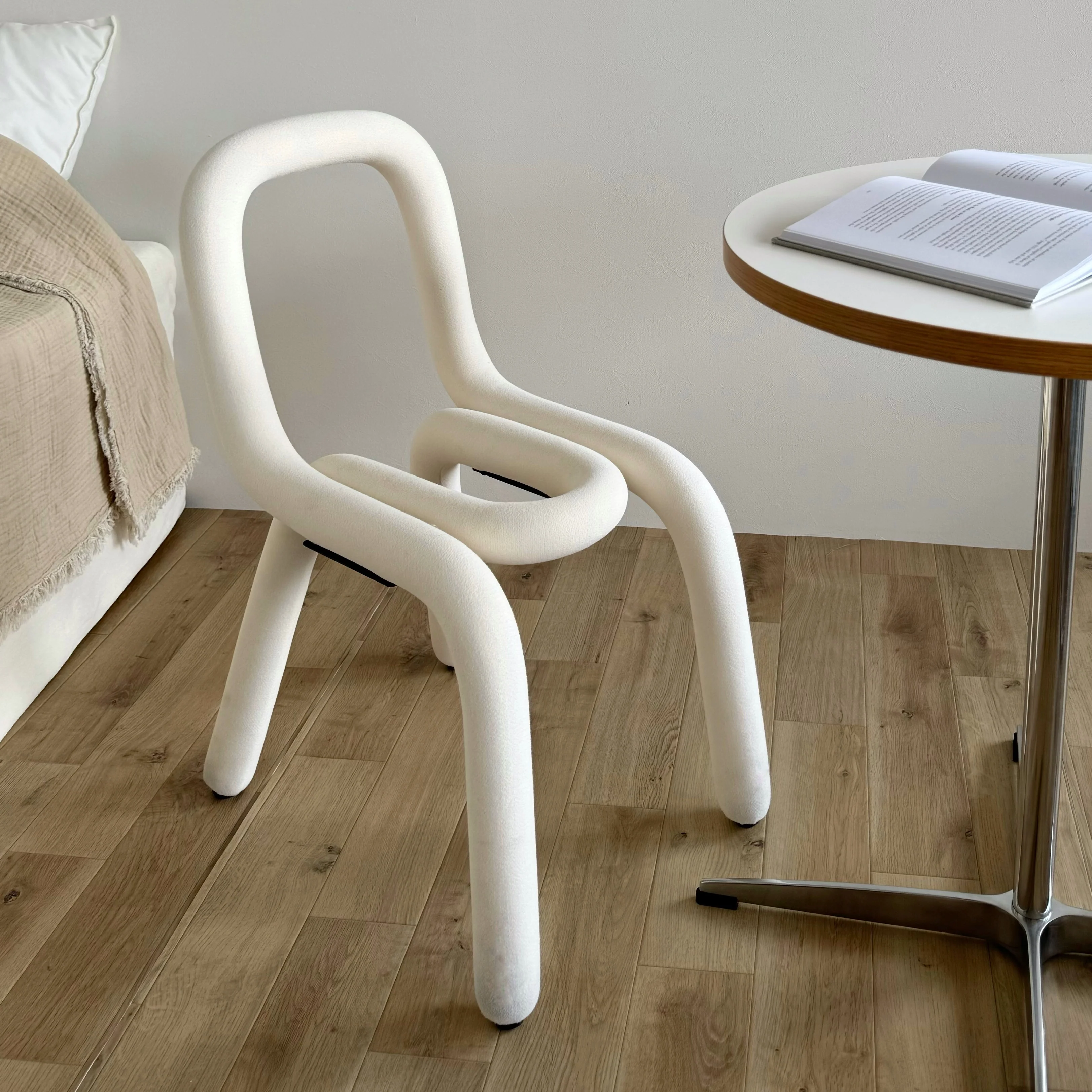 ユニークデザインチェア