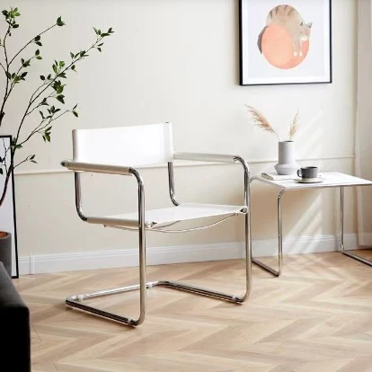 スタイリッシュカンティレバーチェア