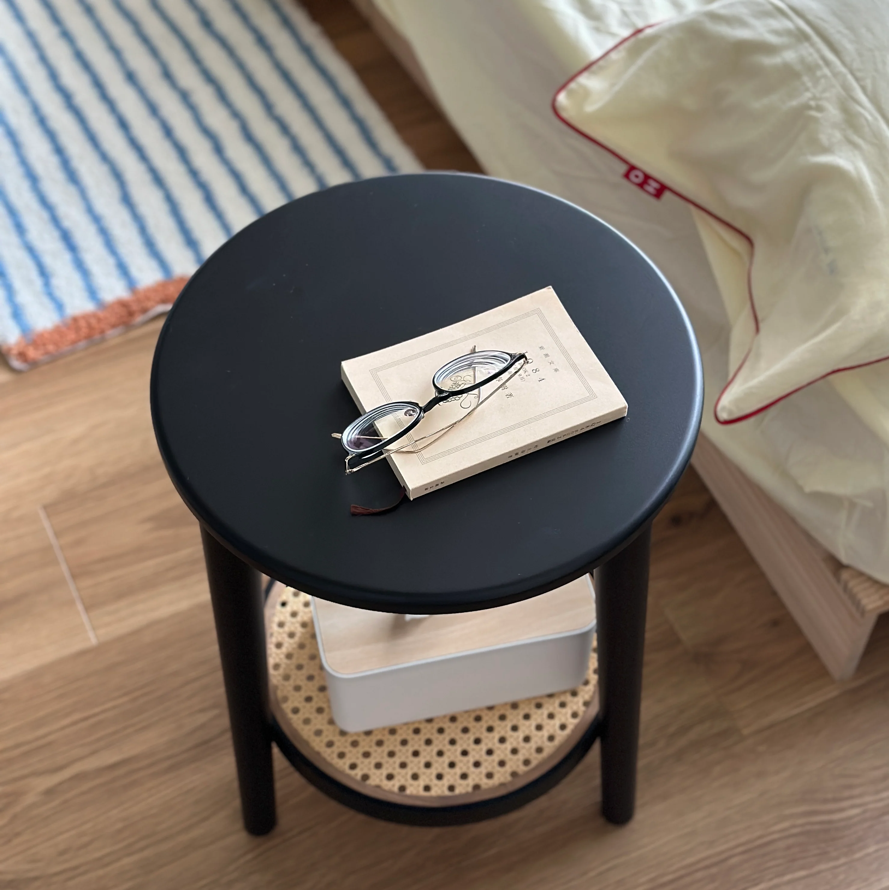 ラタン調ラウンドミニテーブル