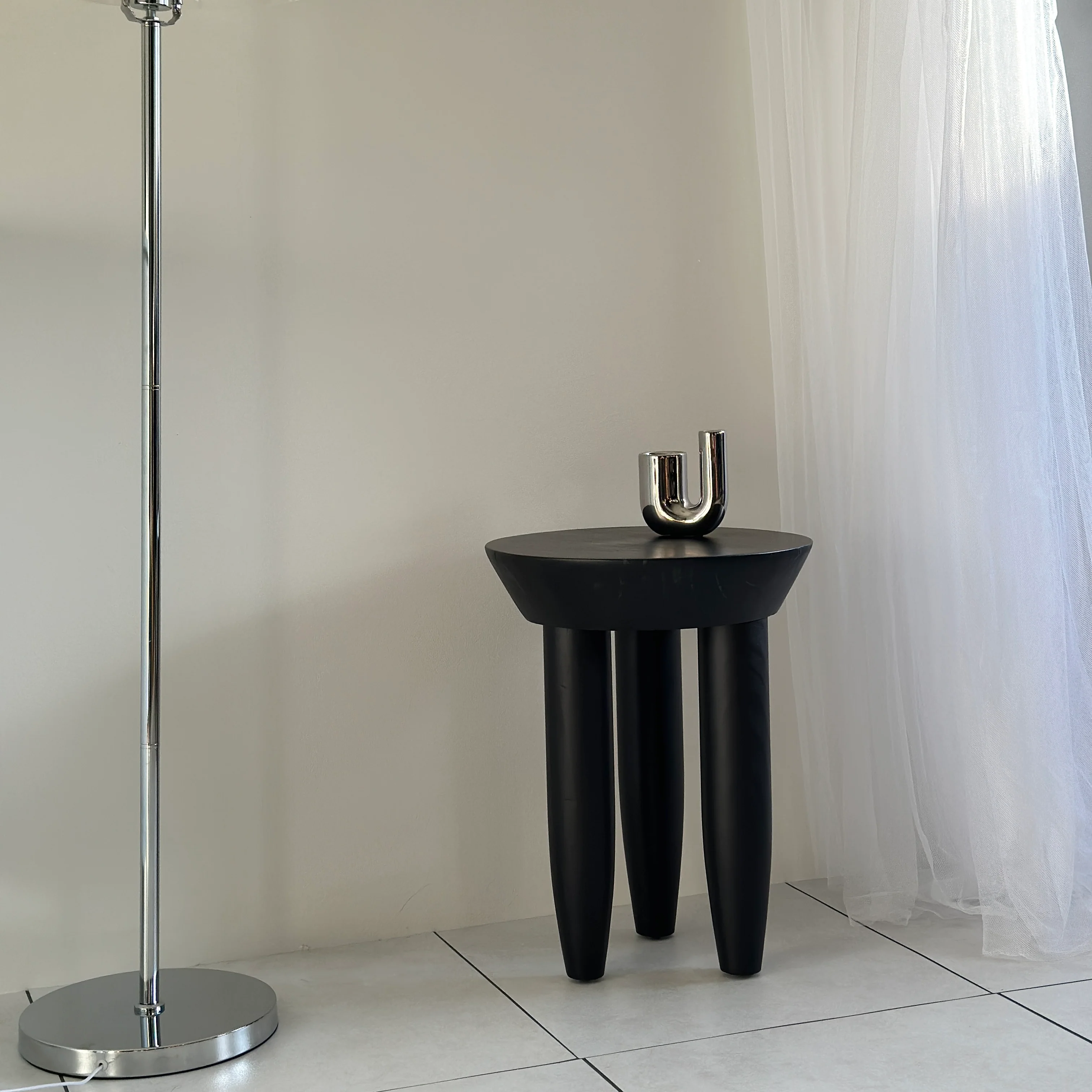 ぽってり脚ウッドスツール