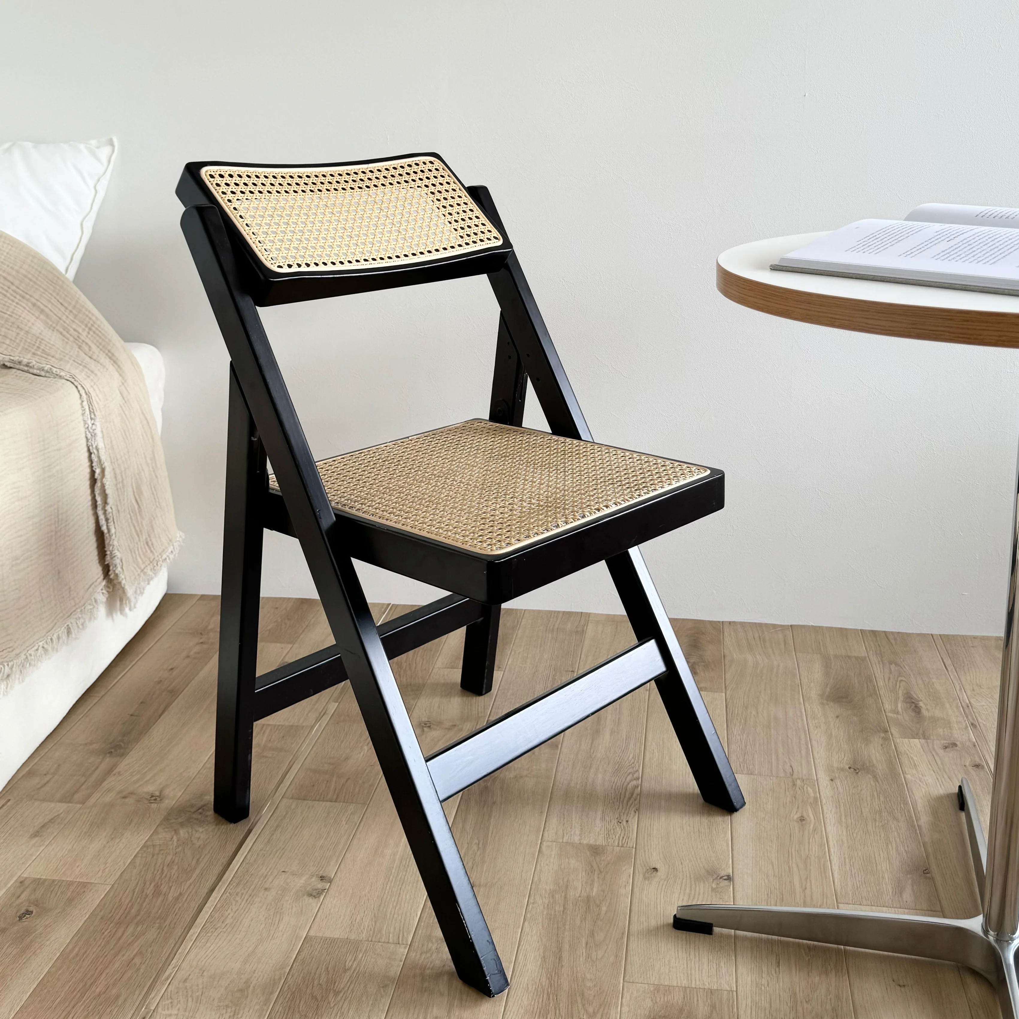 折り畳み式ラタンチェア ブラック