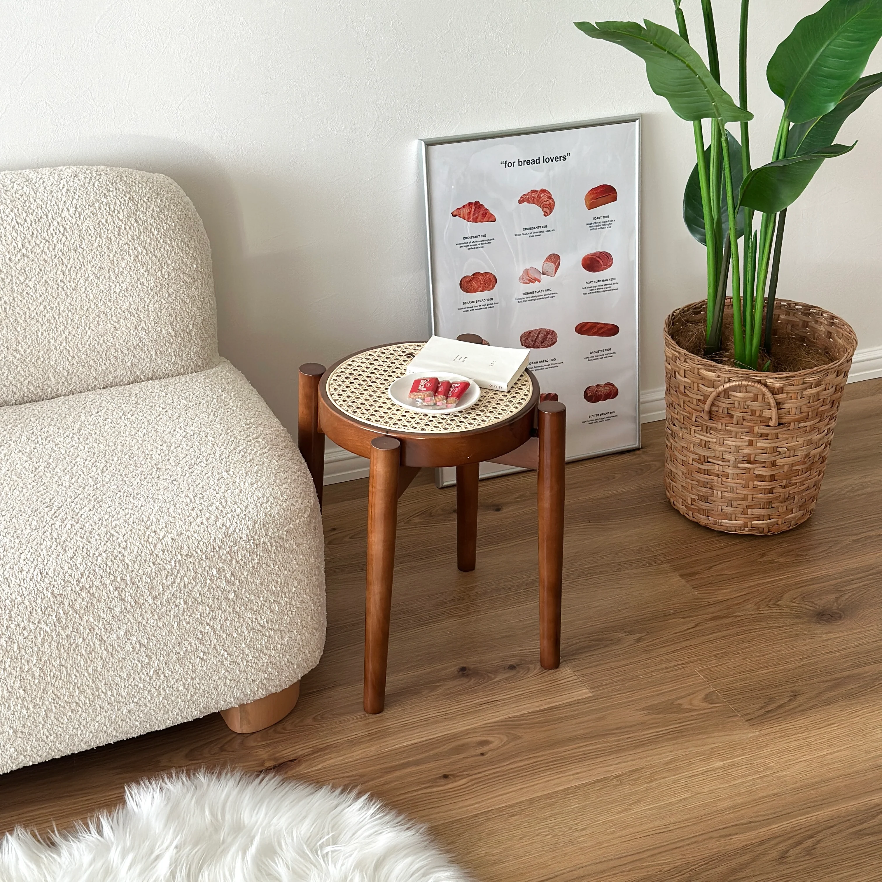 ラタンスツール