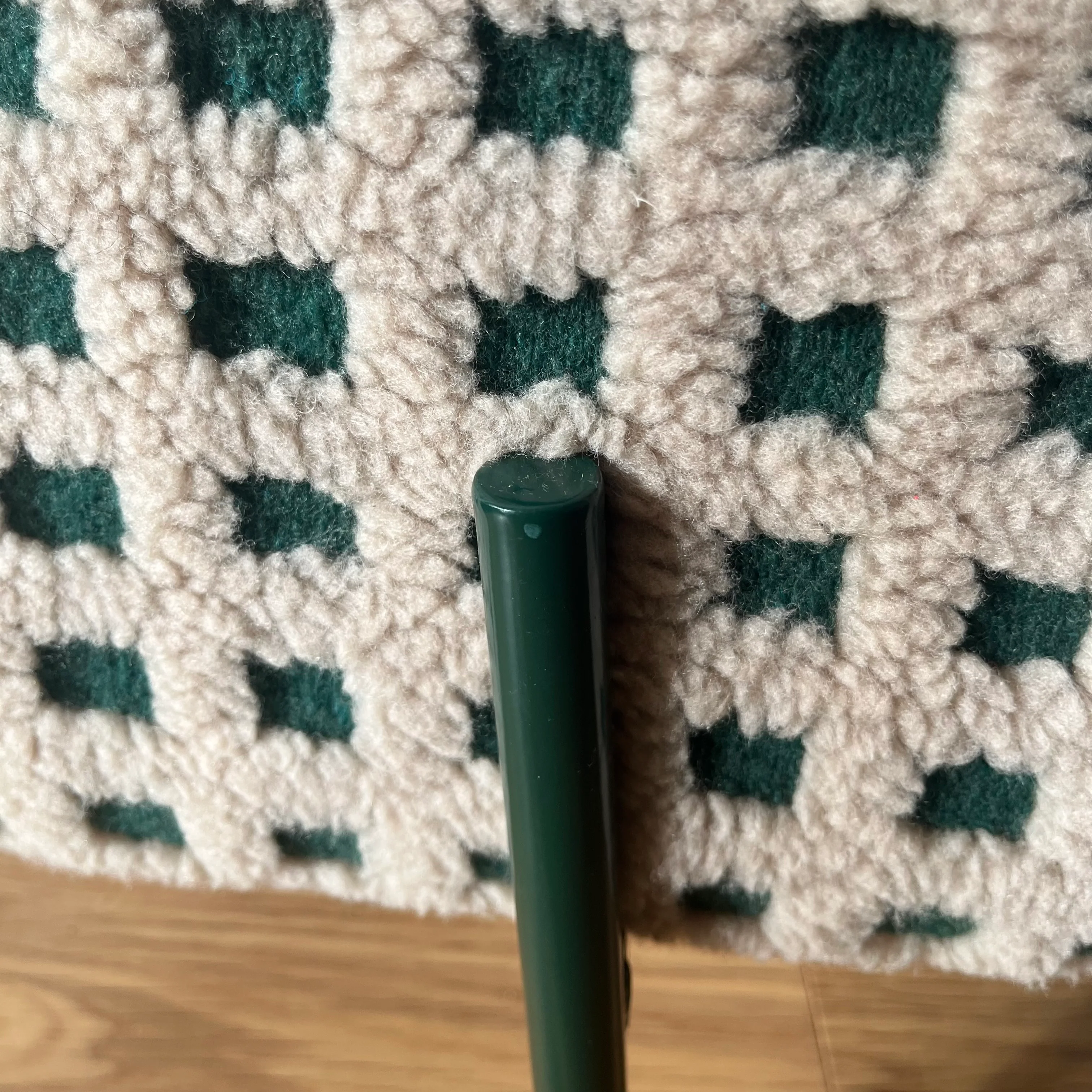 【outlet】もこもこチェックスツール グリーン