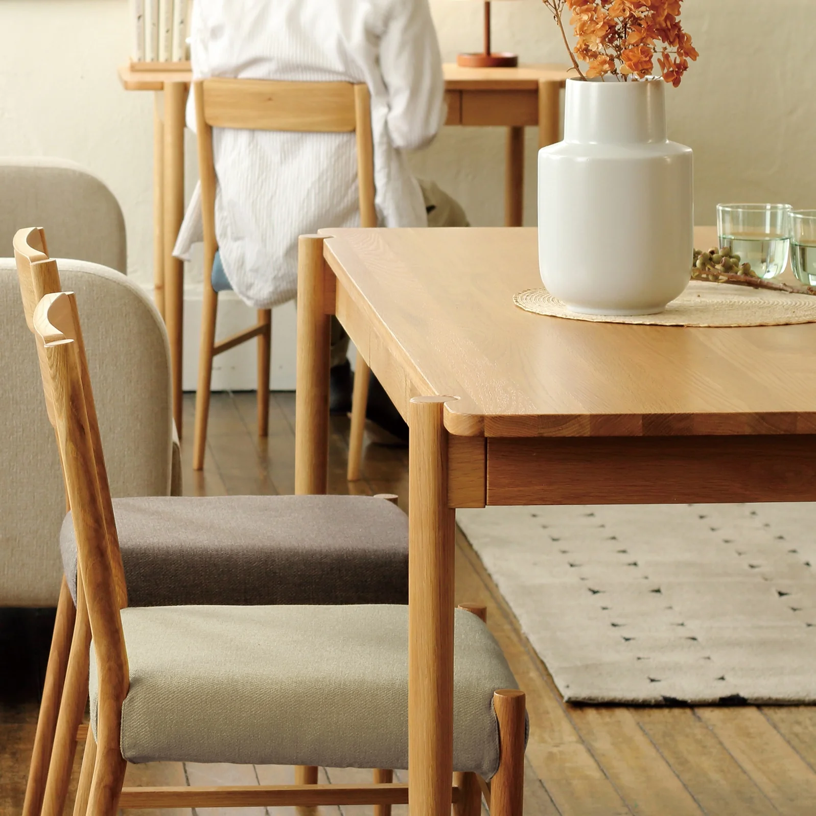 ステイダイニングチェア