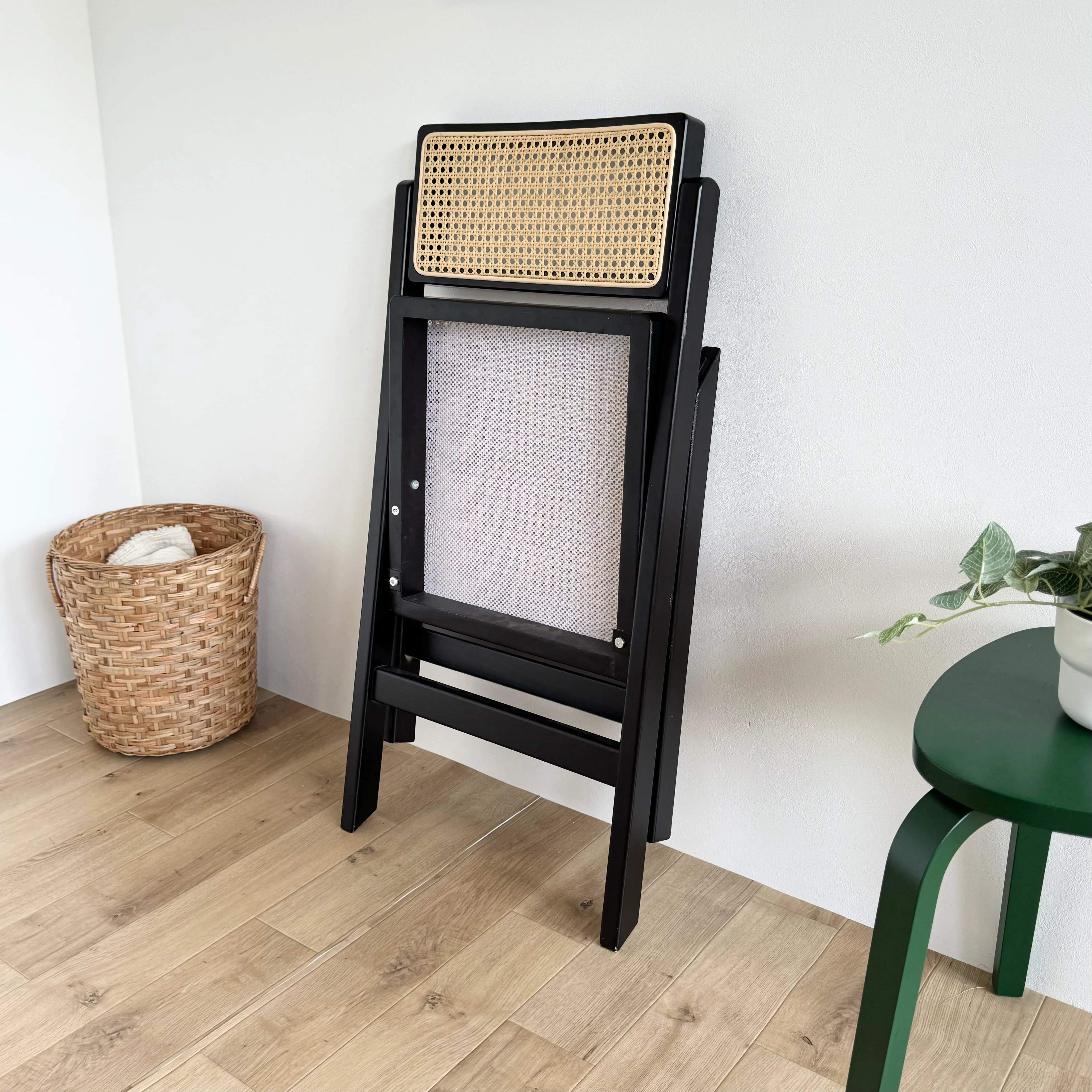 折り畳み式ラタンチェア ブラック